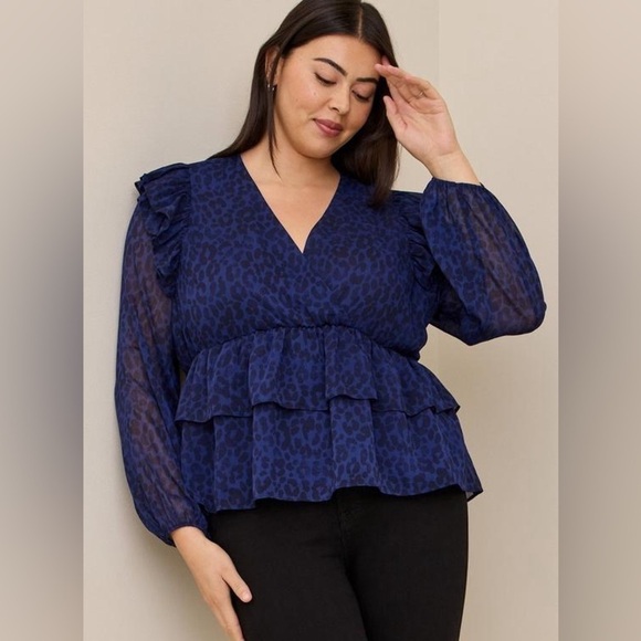 New! Torrid Blue Leopard Chiffon Ruffle Surplice Crop Blouse Size 1X - Picture 1 of 11